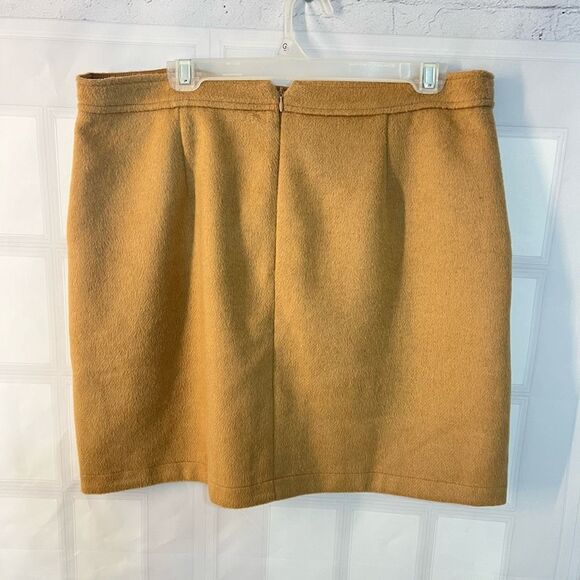 Loft camel gold button detail mini skirt size 14 - Picture 4 of 8